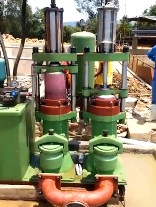 YB200-19陶瓷柱塞泵在国外使用现场